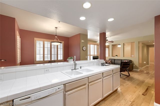 2325 Windmill Parkway 1613, Henderson, NV 89074