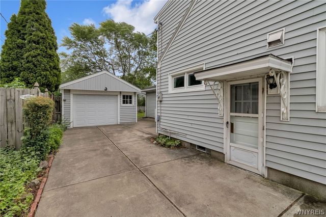 55 Fries Road, Tonawanda, NY 14150