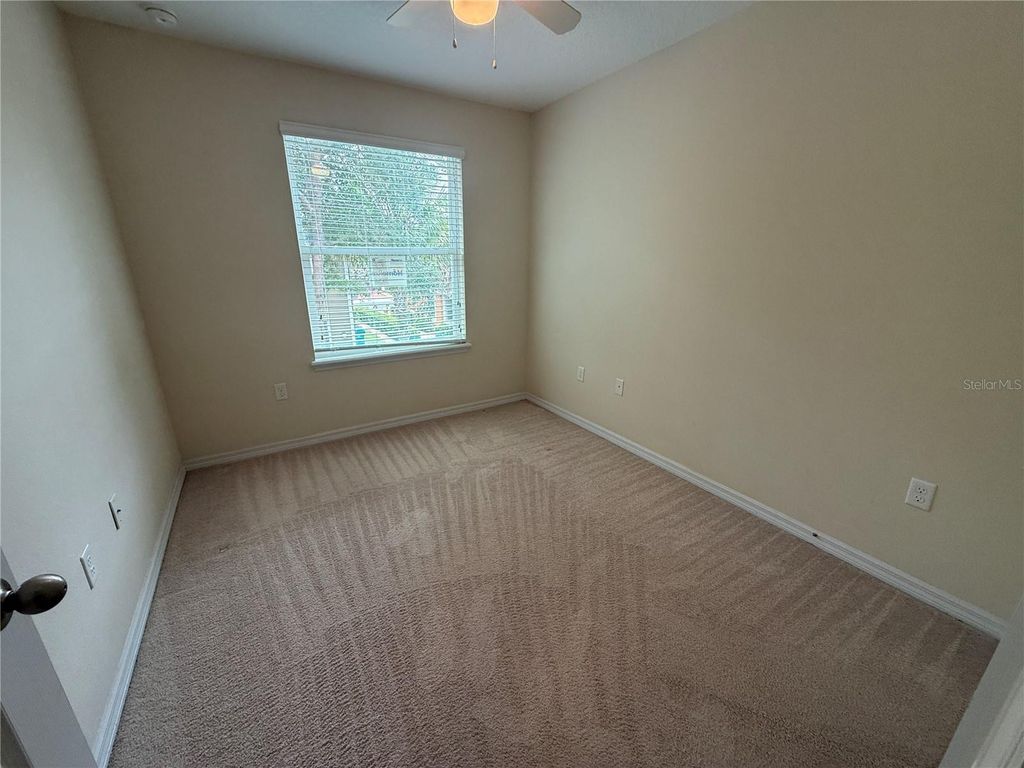 Image 13 of property listing at 9460 STRONGBARK LANE, Orlando, FL 32832
