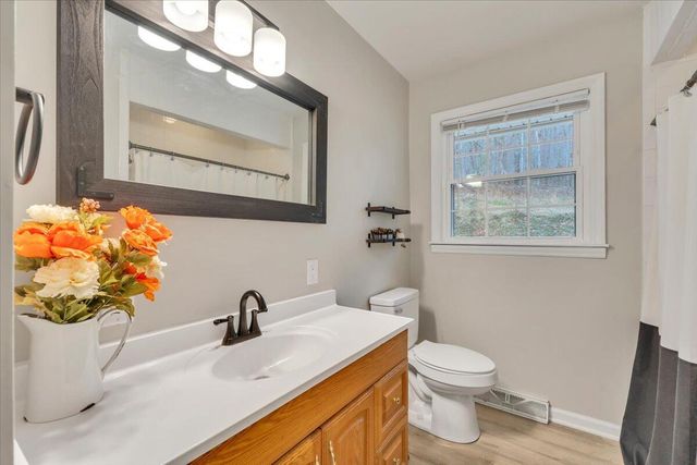 3988 Welcome Valley RD, Roanoke, VA 24014