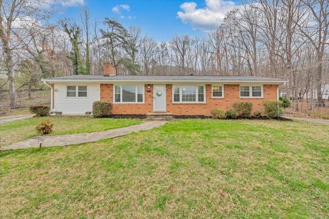 3988 Welcome Valley RD, Roanoke, VA 24014
