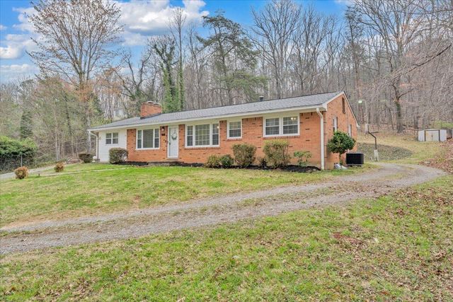 3988 Welcome Valley RD, Roanoke, VA 24014