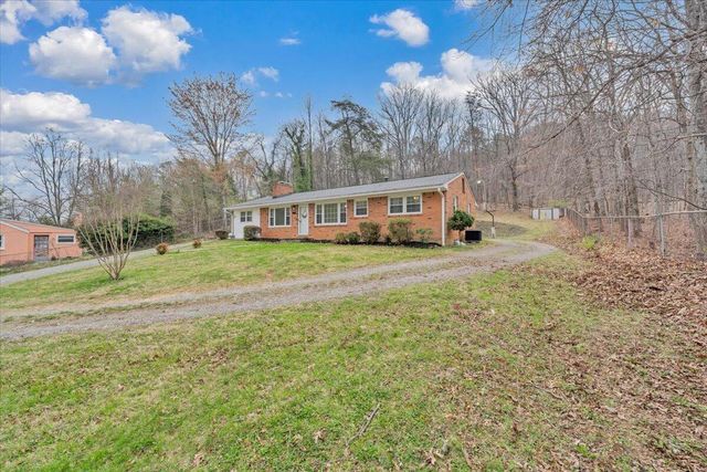 3988 Welcome Valley RD, Roanoke, VA 24014