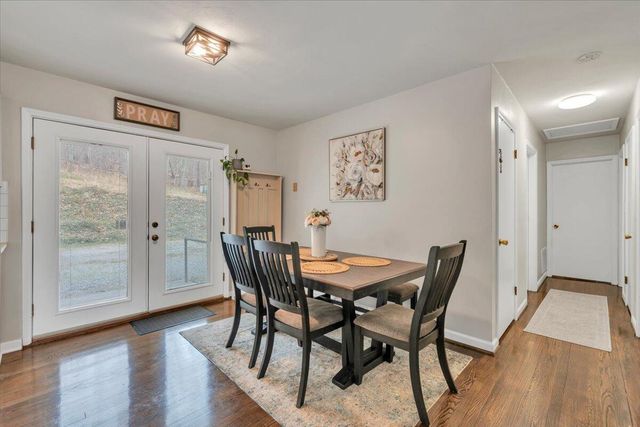 3988 Welcome Valley RD, Roanoke, VA 24014