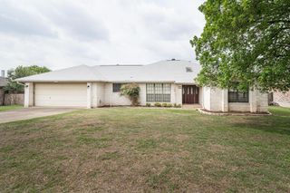 108 Holly Hill Dr, Ingram, TX 78025