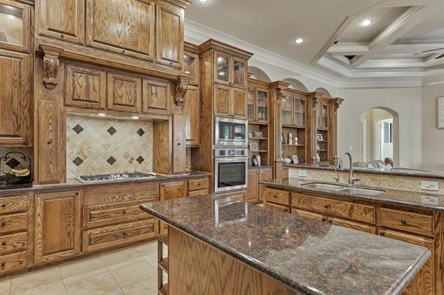 18823 Quiet Water Way, Montgomery, TX 77356