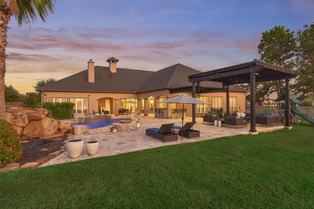 18823 Quiet Water Way, Montgomery, TX 77356