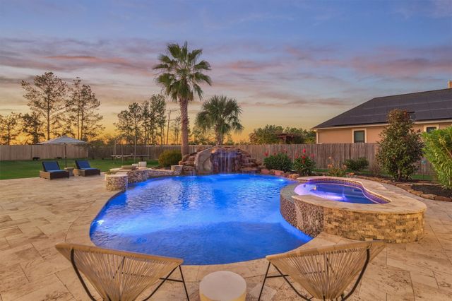 18823 Quiet Water Way, Montgomery, TX 77356