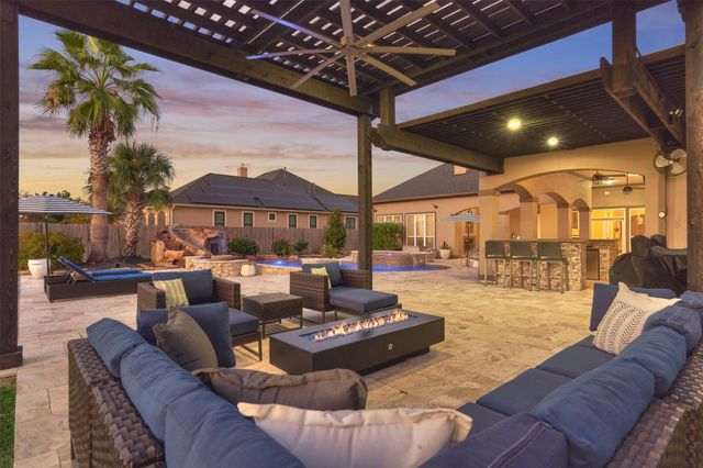 18823 Quiet Water Way, Montgomery, TX 77356