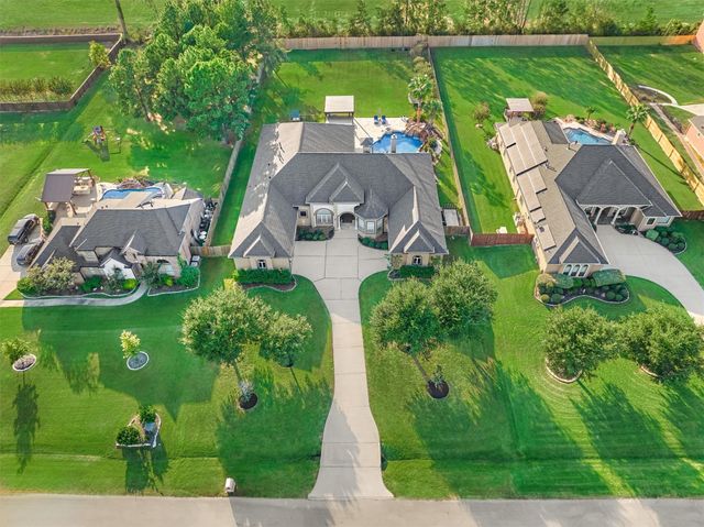 18823 Quiet Water Way, Montgomery, TX 77356