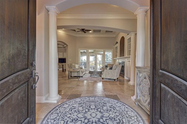 18823 Quiet Water Way, Montgomery, TX 77356