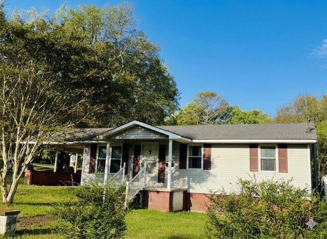 1011 Massengill St, Winchester, TN 37398