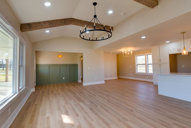 2194 Hampshire Pike, Columbia, TN 38401