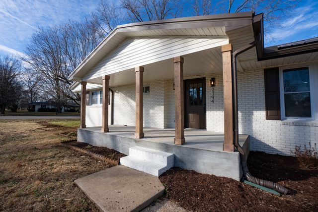 2194 Hampshire Pike, Columbia, TN 38401