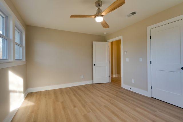 2194 Hampshire Pike, Columbia, TN 38401