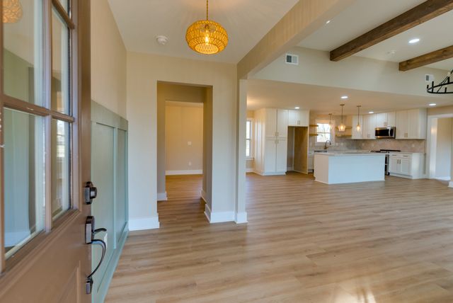 2194 Hampshire Pike, Columbia, TN 38401