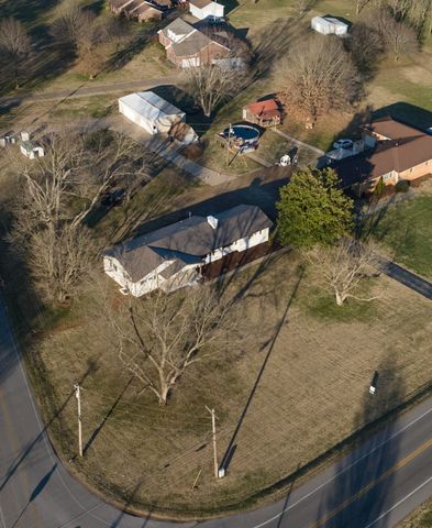 2194 Hampshire Pike, Columbia, TN 38401