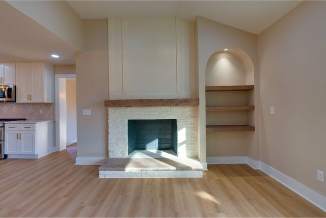 2194 Hampshire Pike, Columbia, TN 38401