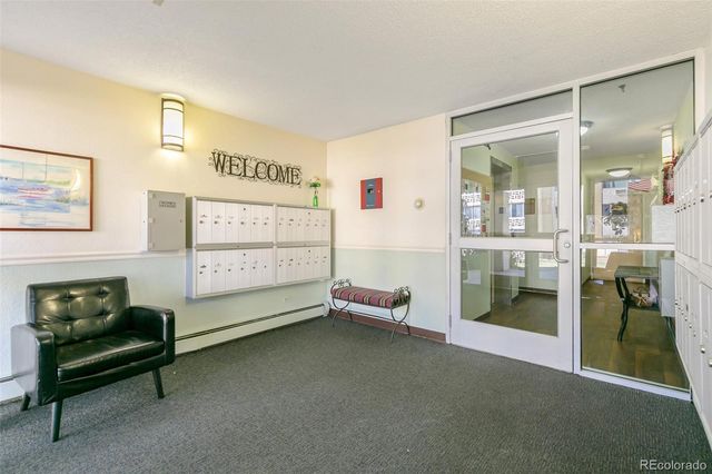 705 S Alton Way 11A, Denver, CO 80247