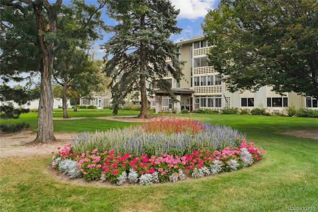 705 S Alton Way 11A, Denver, CO 80247