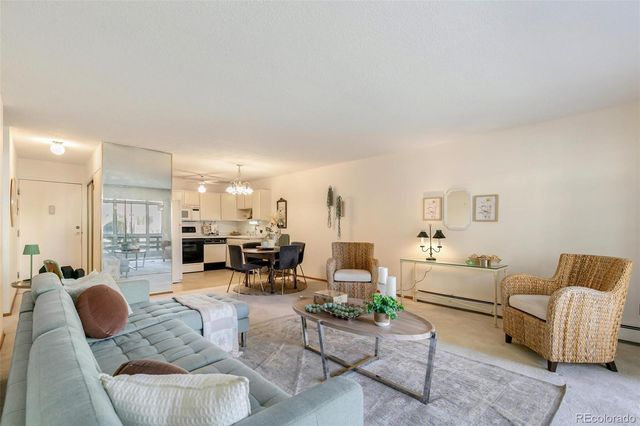 705 S Alton Way 11A, Denver, CO 80247