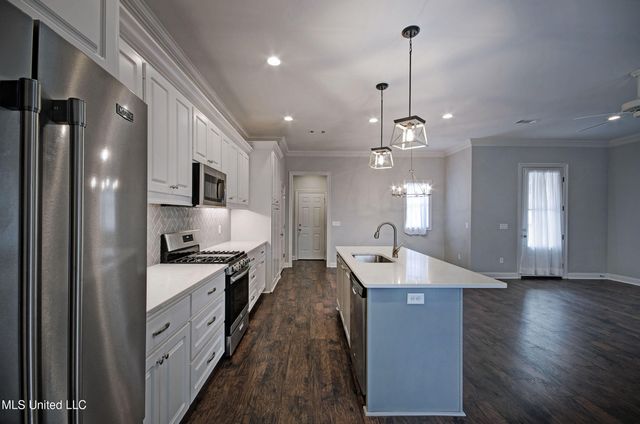 141 Woodburn Way, Pearl, MS 39208