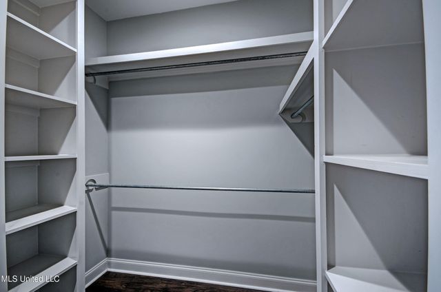 141 Woodburn Way, Pearl, MS 39208