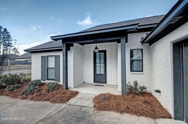 141 Woodburn Way, Pearl, MS 39208