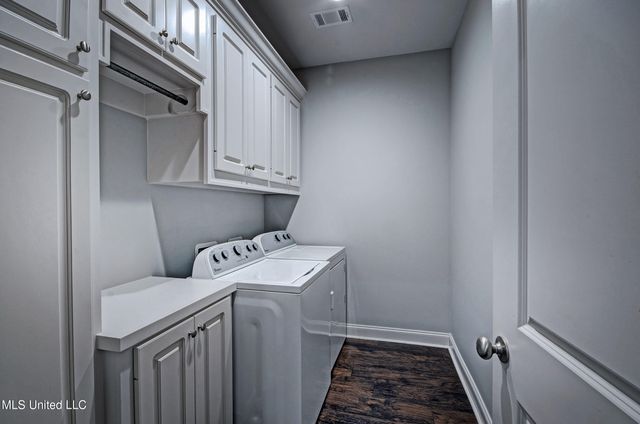 141 Woodburn Way, Pearl, MS 39208