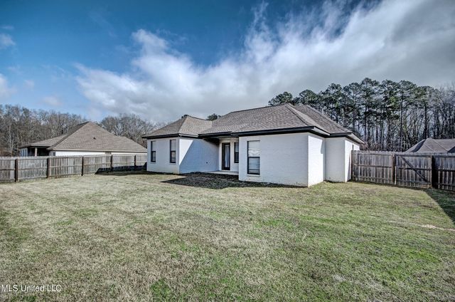 141 Woodburn Way, Pearl, MS 39208