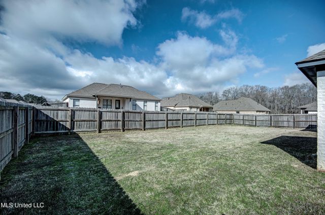 141 Woodburn Way, Pearl, MS 39208