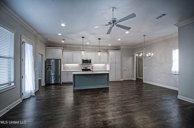 141 Woodburn Way, Pearl, MS 39208