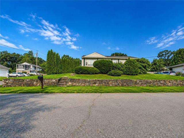 10 Grandview Drive, Cumberland, RI 02864