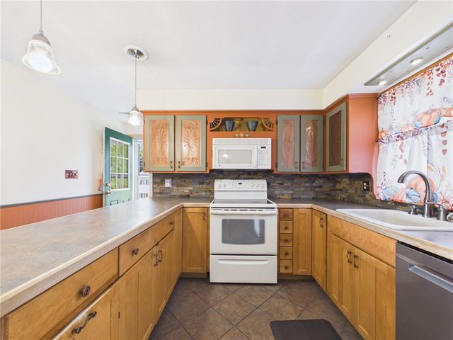 10 Grandview Drive, Cumberland, RI 02864
