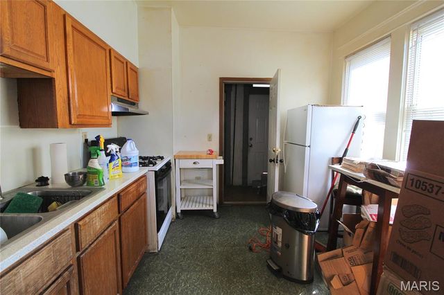 2230 E 24th Street, Granite City, IL 62040