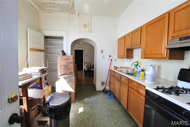 2230 E 24th Street, Granite City, IL 62040