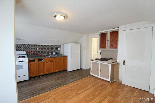 2230 E 24th Street, Granite City, IL 62040