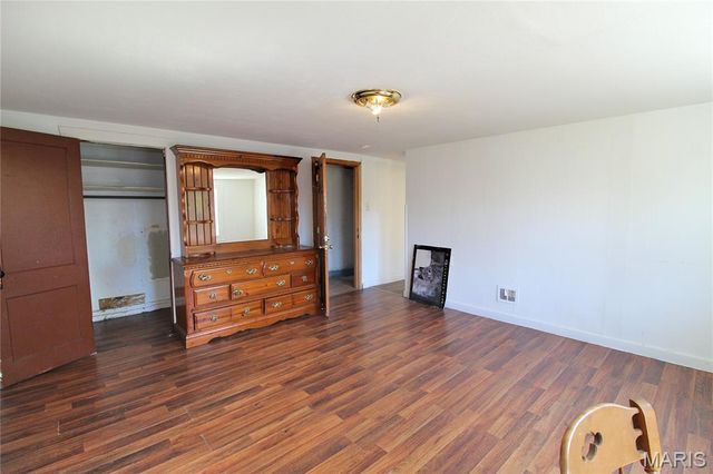 2230 E 24th Street, Granite City, IL 62040
