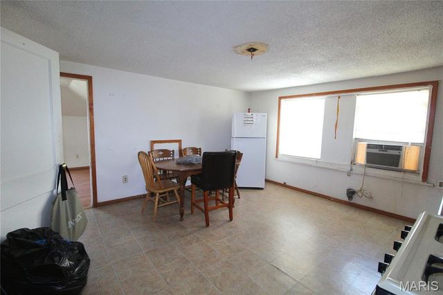 2230 E 24th Street, Granite City, IL 62040