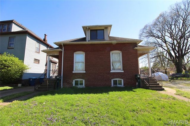 2230 E 24th Street, Granite City, IL 62040