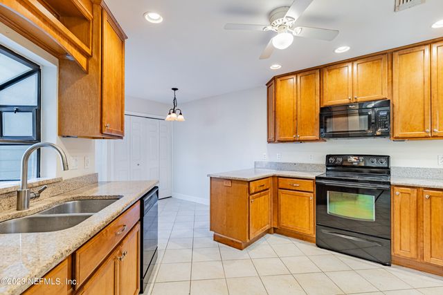 536 PINE FOREST Trail, Orange Park, FL 32073