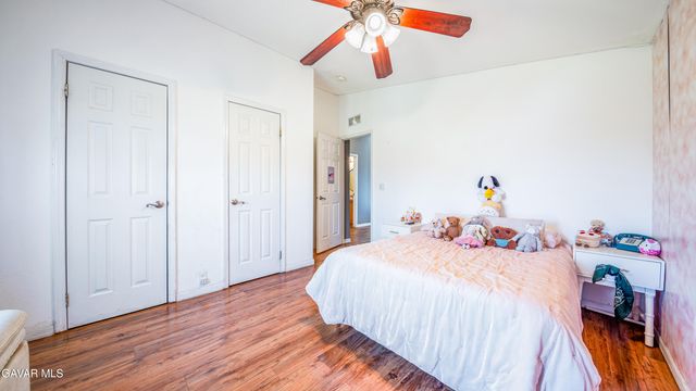 7843 W Avenue F, Lancaster, CA 93536