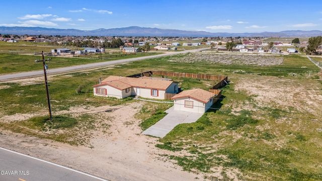 7843 W Avenue F, Lancaster, CA 93536