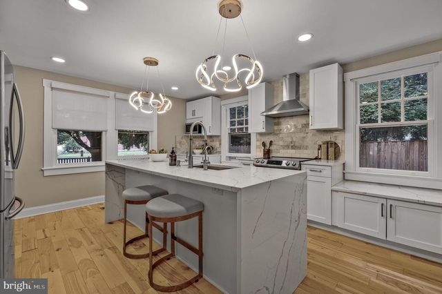 628 GREAT FALLS RD, Rockville, MD 20850