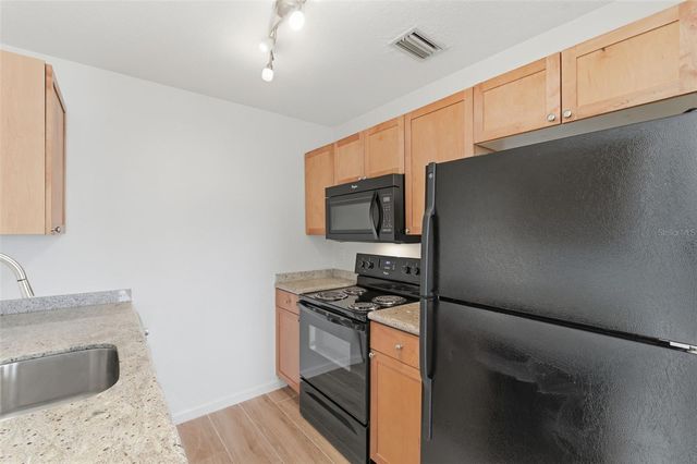 5011 STARFISH DRIVE SE D, St Petersburg, FL 33705