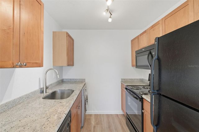 5011 STARFISH DRIVE SE D, St Petersburg, FL 33705