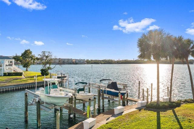 5011 STARFISH DRIVE SE D, St Petersburg, FL 33705