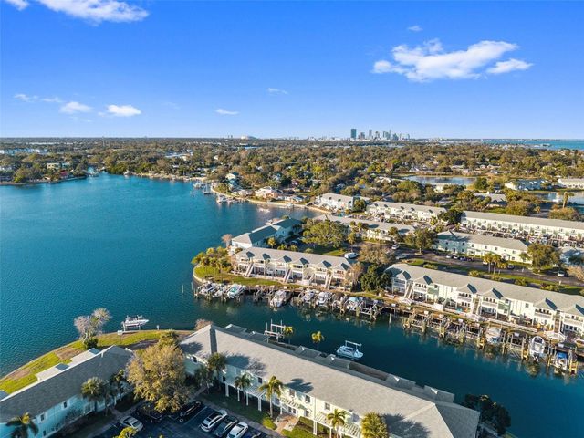 5011 STARFISH DRIVE SE D, St Petersburg, FL 33705