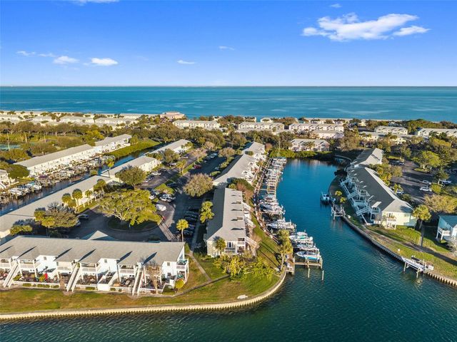 5011 STARFISH DRIVE SE D, St Petersburg, FL 33705