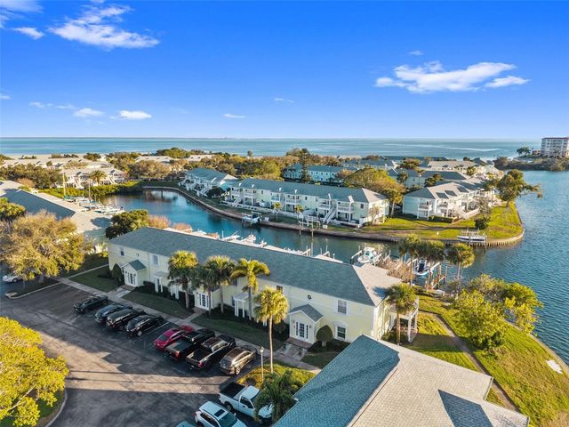 5011 STARFISH DRIVE SE D, St Petersburg, FL 33705